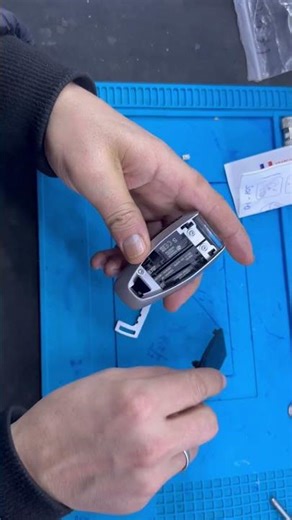 Aston martin smart Key pil değişimi