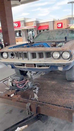 1971 Cuda project: was originally a 383-4/auto car. The original engine is long gone so I’ll be using a 440. #71cuda #1971cuda #1971Cuda #71Barracuda #plymouth #barracuda #cuda #plymouthCuda #plymouthbarracuda #70Cuda #1970Cuda #1970 | Kelsey Wayne
