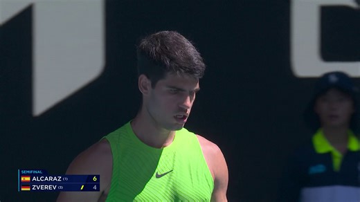 ALCARAZ TAKES THE FIRST SET AGAINST ZVEREV IN THE SEMIFINALS 👀 Watch the Men’s Australian Open semifinals on ESPN and the ESPN App 🎾 | ESPN