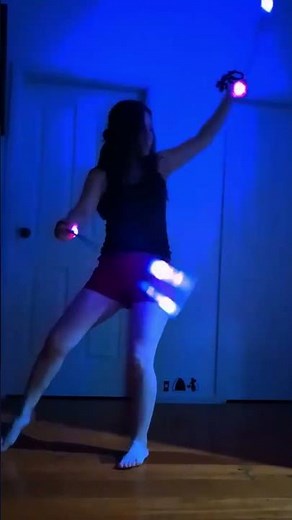Helix Poi Pro LED Poi with UltraKnob Pro feat. Flow Artist @mersina_flows on IG