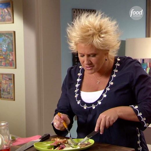 393K views · 1.1K reactions | We'll be eating Anne Burrell's crispy soft-shell crab all summer long! 呂 Anne hosts #WorstCooks Celebrity Edition > Tonight at 9|8c Save the recipe: https://foodtv.com/2PVxkry. | Food Network | Facebook