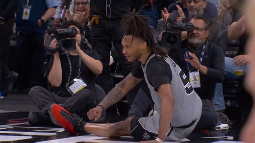 Stephon Castle STRATOSPHÉRIQUE face aux Mavs (40-12-12) !