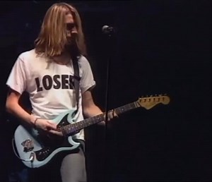 Touch me, I’m sick! Mudhoney live on October 10, 1988, in Berlin. This song will always be a heater. #grungebible #mudhoney #markarm #mudhoneyistheonlyrealgrungeband | The Grunge Bible