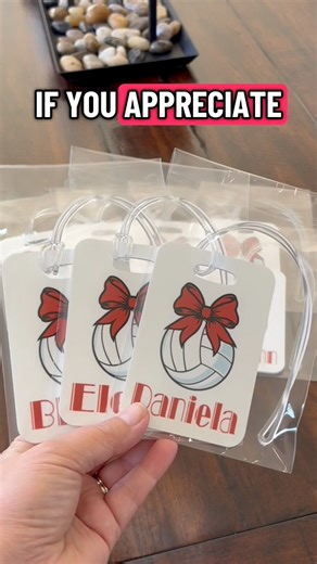 Tip on how to grow your small business. Follow me for more small business tips! #smallbizowner #smallbiztips #smallbusinesstips_ #growyourbusiness #daisylanecompany | Daisy Lane