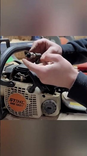 Chainsaw repair - spark test #shorts #mechanic #mecânico #howto #logging #chainsaw #chainsawman