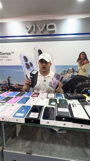 Biggest sale of used old secondhand iPhone Google pixel Samsung ultra vivo oneplus mobiles in delhi
