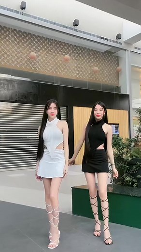black or white Marie Twins Sabina Jaeya Rondilla Sophia Marie Rondilla #mannixfamm #MannixPrestige | Marie twins fanpage