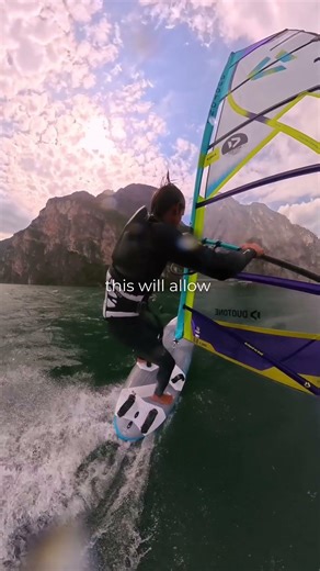 How to enter the jibe 😅...#windsurf #windsurfing #freestylewindsurfing #coach