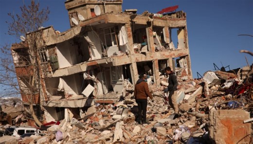 6.1 Earthquake panics Istanbul as buildings turned into rubble, several injured