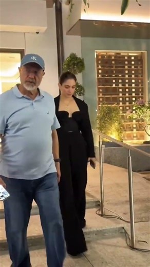 Beautiful Tamannah Bhatia with her father 💕 look #shots #shortvideo #shotrs #viral #trending