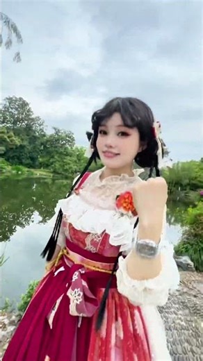 I'm back at West Lake, my third stop in Zhejiang! Do I make a wish? Today, I'm a little koi! #dance