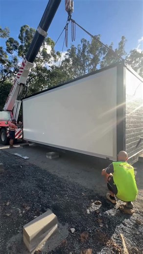 Express Portables Australia on Instagram: "Yes - we deliver anywhere in Australia 🚚 All you need to do is fill out the quote request form. Our transport team will handle the logistics and provide all the details straight to your inbox. Comment EXPRESS to find out more! 📞 1300 000 390 📩 hello@expressportables.com.au #containerhomes #portablehomes #expandablehomes #grannyflat #tinyhomes #expandablehome #portablehome #foldouthome"