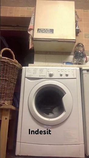 Sounds of an indesit washing machine
