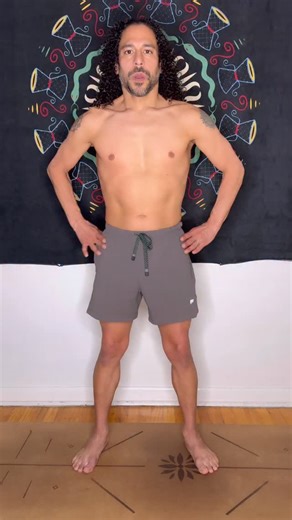 😳😳 Here’s an overview of Nauli Kriya! This technique requires practice, but I have refined my skills over 40 years. If you're interested in learning how to practice and apply this technique in your yoga routine, please message me or leave a comment below. I look forward to seeing you on the mat! You can sign up for class in my bio. 🙏🏽❤️‍🔥 #sunlotusyoga #nauli #naulikriya #uddiyanabandha #sunlotusyoga #josephencinia #hathayoga #yogisofinstagram #yogachampion #yogaeveryblessedday #yogateacher