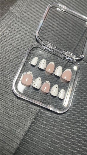 How to Package Press-On Nails Effectively