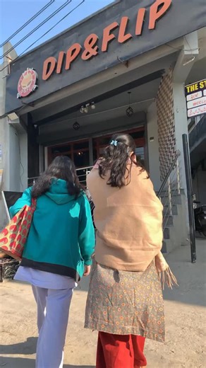 RB💗 on Instagram: "@dipflipofficial 🤎"