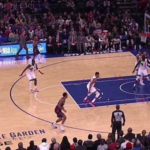 555K views · 9.2K reactions | Giannis Antetokounmpo covers serious ground for the Bucks! #NBABreakdown : Toronto Raptors vs. Milwaukee Bucks : 8:30pm/et : NBA TV | NBA | Facebook