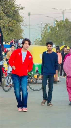 Tarun Namdev | Dancer | on Instagram: "Patang 🪁 cut kr aayi thi 😂 #dance #song #reelsinstagram #foryou"