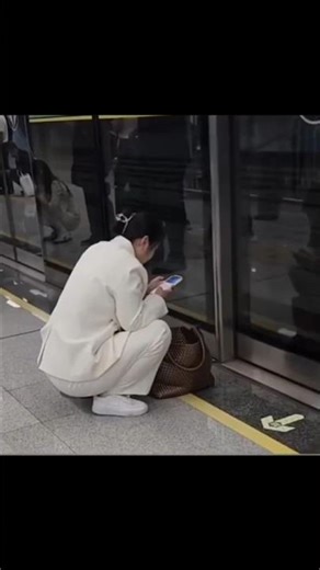 Is This The Secret Asian Longevity The Secret The Asian Squat Why Chinese People#shorts#Iam Bishnu