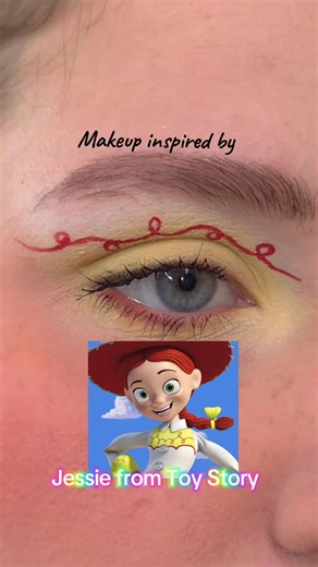 Makeup Inspired by Jessie from Toy Story: Yellow Sleeves