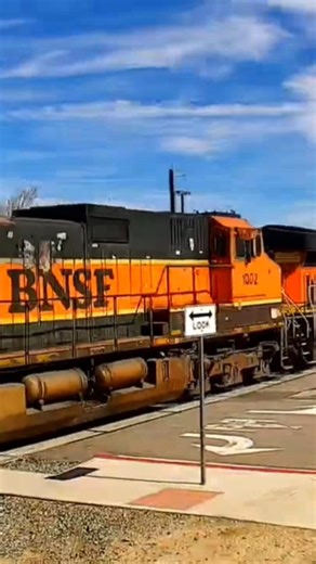 Bnsf H1 duo on Bnsf intermodal 2/27/26 #train ##railroad #bnsf