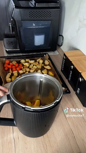Krem z białych warzyw – aromatyczna zupa na chłodne dni