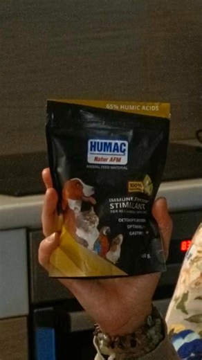 A legtöbb gazdi nem veszi észre ezeket a jeleket 😢 Ismerd meg, hogy mik az árulkodó jelek, hogy a kutyád emésztésének segítségre van szüksége & és ezt a csodálatos fekete port, amit naponta az ételéhez kell keverni és segít a problémát megcélozni! | Humac Hungary