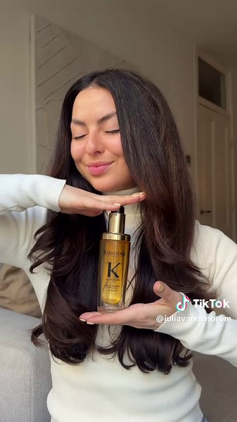Dikke tip voor shiny haar, de haar elixer van Kerastase. 💫🤍 @Kérastase #kerastase #elixerultime #hairoil #hairoiltreatment #shinyhair