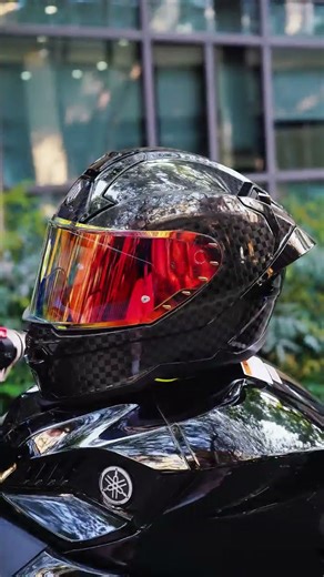 ILM MF577P 12K Carbon Black Helmet: Timeless carbon look that never gets old. Link in bio! | ILM