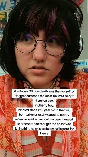 I do though think Piggy death js also way worse then Simon. Simon had to die because he knew he would, Piggy didn't NEED to die - #lordoftheflies #lotf #mulberryboy