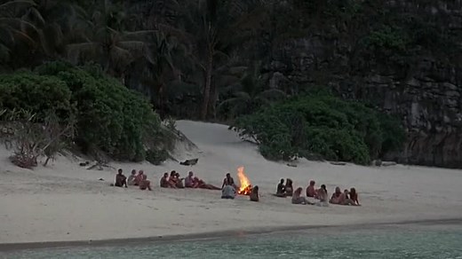 The Beach (2000) 720p💎