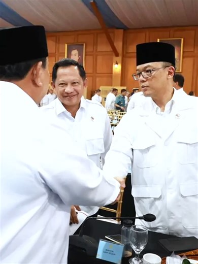 Menghadiri Taklimat Presiden RI Prabowo Subianto di Istana Merdeka, Jakarta, pada 8 April 2026. #sugiono #menlusugiono #soegi #taklimatpresiden #prabowo