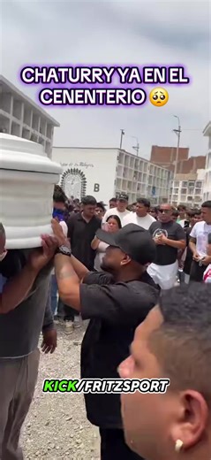 El Entierro de Chaturry: Un Adiós Emotivo