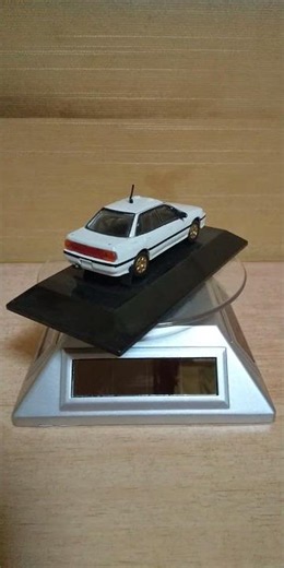 ソーラーディスプレイスタンド 1/64 スバル・レガシィ