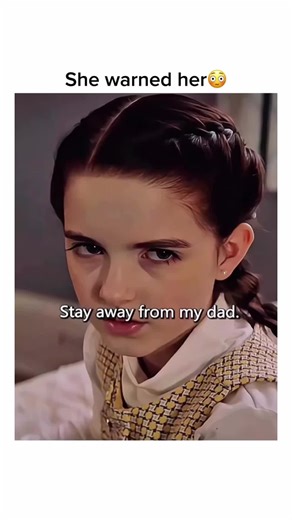 ♦️ on Instagram: "✨ A chilling look at innocence twisted into something terrifying… 🎬 The Bad Seed 📖 The Bad Seed follows Rhoda, a seemingly perfect young girl whose charm masks a deeply disturbing darkness. When mysterious accidents and deadly events begin to surround her, her mother slowly uncovers a horrifying truth that forces her to confront fear, denial, and the possibility of evil being born — not made. Creepy, suspenseful, and psychologically gripping. 🖤🕯️ 📍 Available on: Amazon Pri