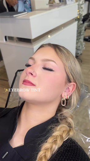 Eyebrow Tint and Threading Service at £5