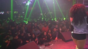 Tú me robaste el corazón como un criminal Bebé yo no puedo negarlo Esto que siento por ti no puede ser legal!!! HOY JUEVES todas a La Kaprishosa Monterrey a disfrutar la final de ida y divertirse toda la noche Transmitiremos la final en nuestra pantalla GIGANTE FULL HD CON UN SONIDO IMPRESIONANTE... LITROS ILIMITADOS TODA LA NOCHE Y CERVEZA EN $15 PESOS AL PAGAR SU COVER #ELLAS 100 #ELLOS 150 | Conciertos y espectáculos del Norte