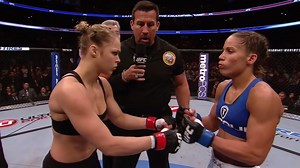 Flashback : le premier combat féminin de l'histoire de l'UFC