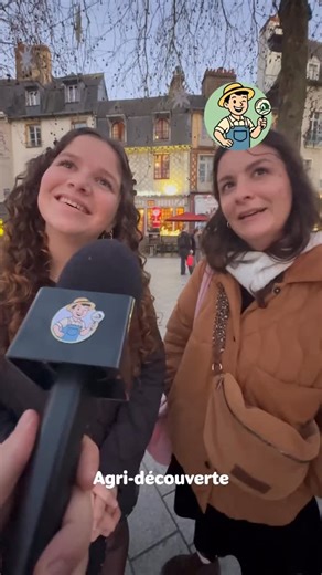 🎤 MICRO-TROTTOIR À RENNES On a posé une question simple à des passants : 👉 « Si vous aviez un message à faire passer aux agriculteurs, ce serait lequel ? » 💚 Sans débat. 💚 Sans politique. 💚 Juste des mots sincères, spontanés, parfois touchants. Parce que derrière ce qu’on mange chaque jour, il y a des femmes et des hommes qui bossent, souvent dans l’ombre. Chez Agri-découverte, on veut retisser le lien entre la ville et la campagne, et rappeler que le respect commence par l’écoute. 💬 Et to