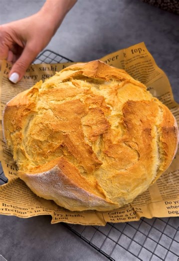 I Didn’t Expect This Result 🤯 Ingredients: Flour — 500 g Warm water — 340 ml Yeast — 9 g Sugar — 9 g Salt — 9 g Olive oil — 1 tbsp Rest — 40 min Bake — 465°F | 30 min Bake — 465°F | 10 min #asmr #ASMRfood