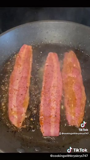 How to Season Turkey Bacon: 3 Delicious Ways