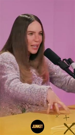 Belinda, Kenia Os y Danna Paola sorprendieron al confirmar oficialmente su colaboración musical, bautizada como La Trinidad del Pop. En un íntimo podcast para Apple Music, hablaron de empoderamiento, amor propio y de lo que significa ser mujer en la música. Entre risas, complicidad y mucha admiración, las tres estrellas dejaron claro que esta unión marcará un antes y un después en el pop mexicano. Danna incluso las llamó “las chicas superpoderosas”, prometiendo un proyecto histórico. #LaTrinidad