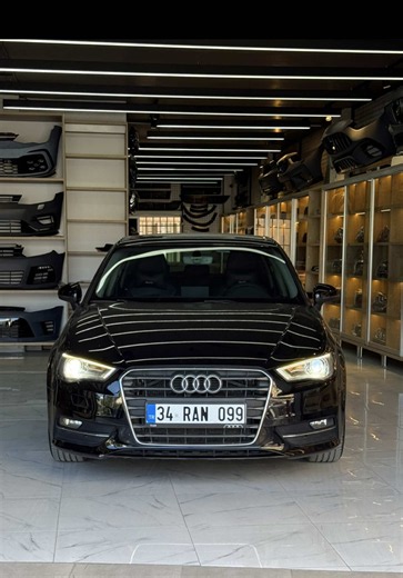 Audi A3 Tuning: Orjinal RS Direksiyon, Trim Ambians