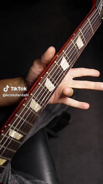 Master Guitar Techniques: Two Fingers vs One Flat