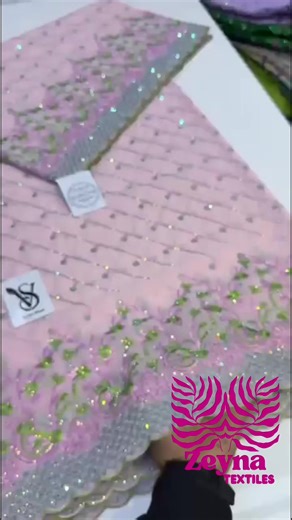 Lafaya Swarovski: Disponibilité Directe de Dubaï