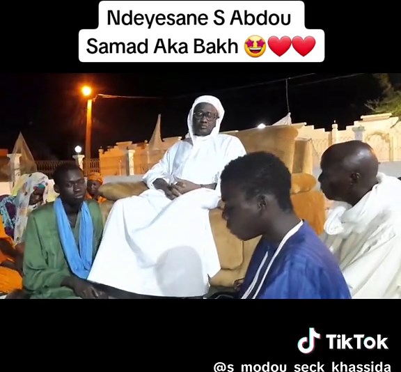Mouride Culture: Khassida Recitation and Spirituality