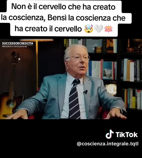 estratti dal video del canale YT: eutimiamo. Chi è l'uomo che parla? Federico Faggin È un fisico, ingegnere, inventore e imprenditore italo-americano. -È noto soprattutto per aver progettato il primo microprocessore commerciale, l’Intel 4004. -Ha lavorato a importanti aziende: ha contribuito allo sviluppo della tecnologia MOS a silicio alla Fairchild Semiconductor, poi è passato a Intel, e più tardi ha fondato Zilog (con cui ha creato lo Z80) e Synaptics (touchpad, touchscreen). -Nel 2011 ha fon