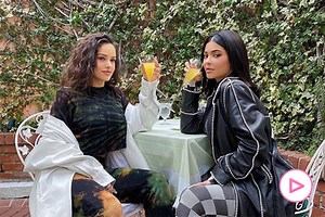 Rosalía y las Kardashian: Noche de chicas, cócteles y adornos navideños, así ha sido la nueva quedada