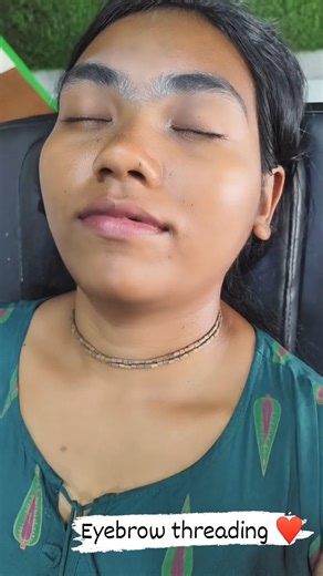 Eyebrow threading#eyebrows #threading #explorepage #salon #oreliyasajghor