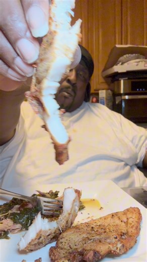 40 reactions · 11 comments | Turkey Chops With Greens #Godisgood #MrOoOoLaLa #SnackAttack #easyrecipes | The Wheeling Chef | Facebook